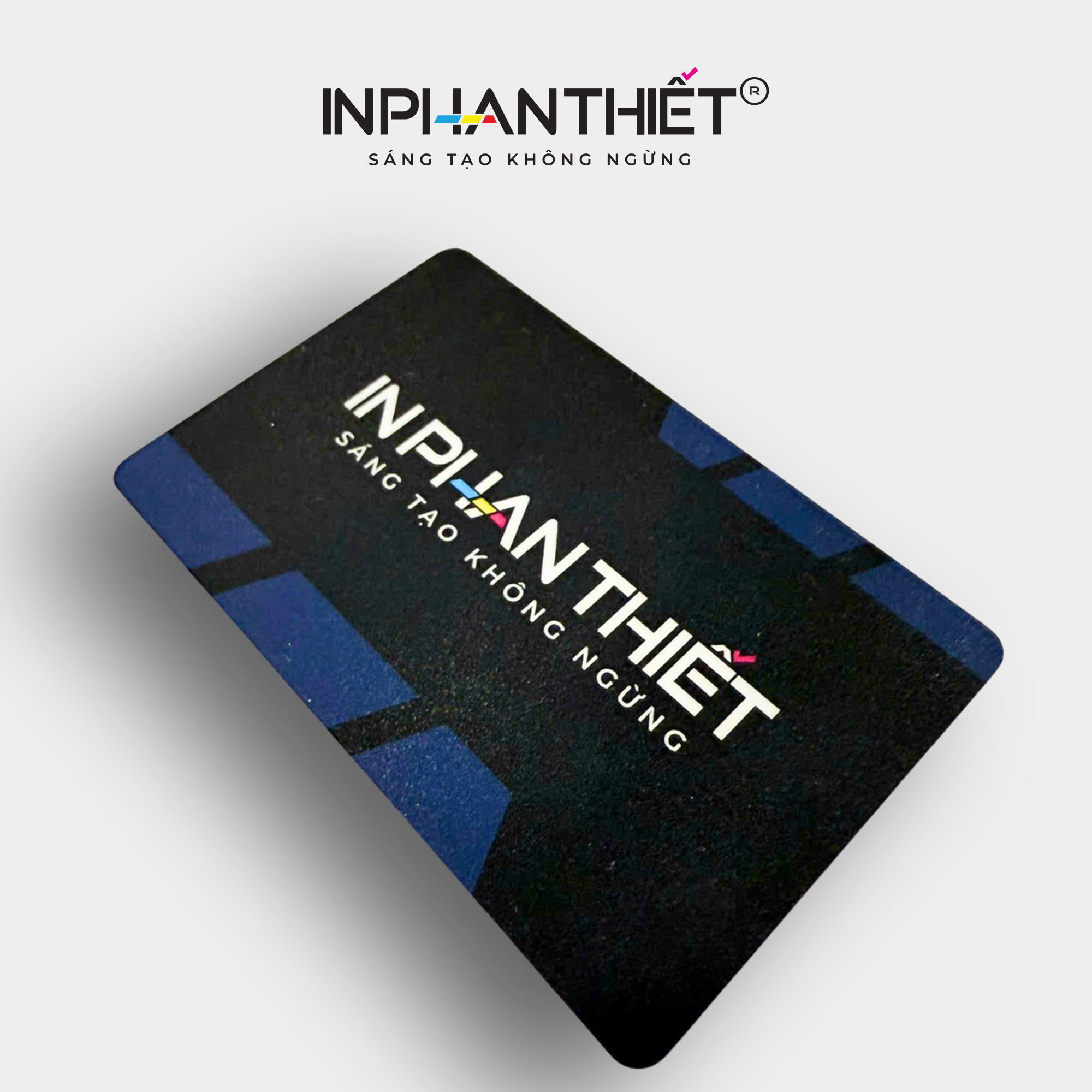 danh-thiep-nhua-mo-1084